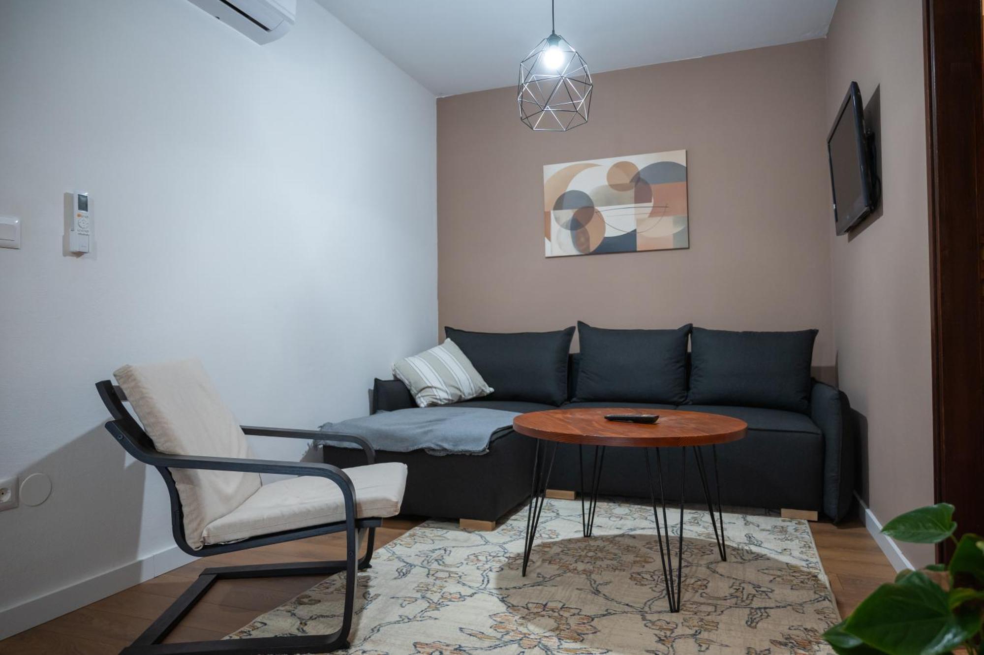 Apartman Rose-2025 Renovated Garden View โปเรช ภายนอก รูปภาพ