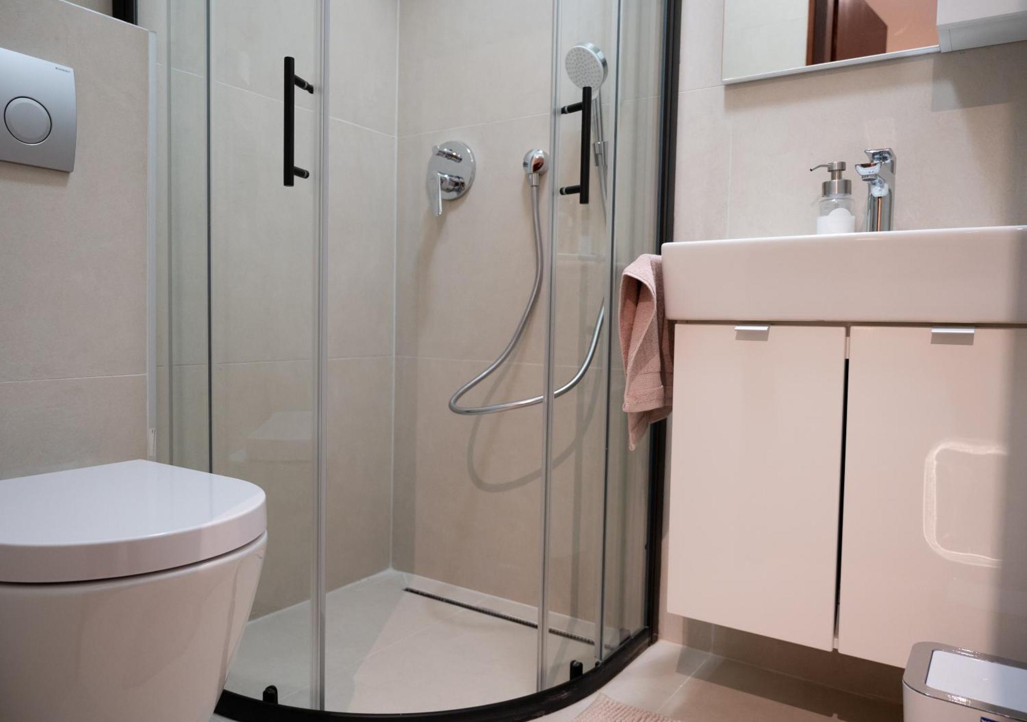 Apartman Rose-2025 Renovated Garden View โปเรช ภายนอก รูปภาพ
