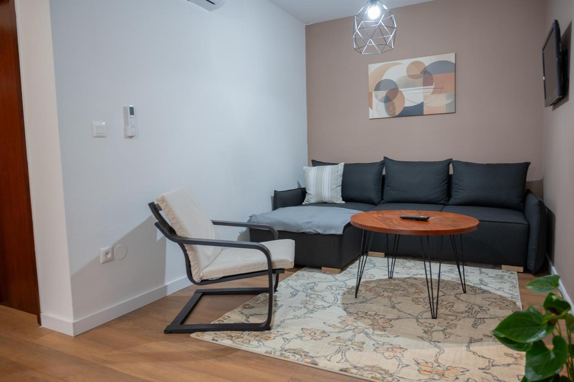 Apartman Rose-2025 Renovated Garden View โปเรช ภายนอก รูปภาพ
