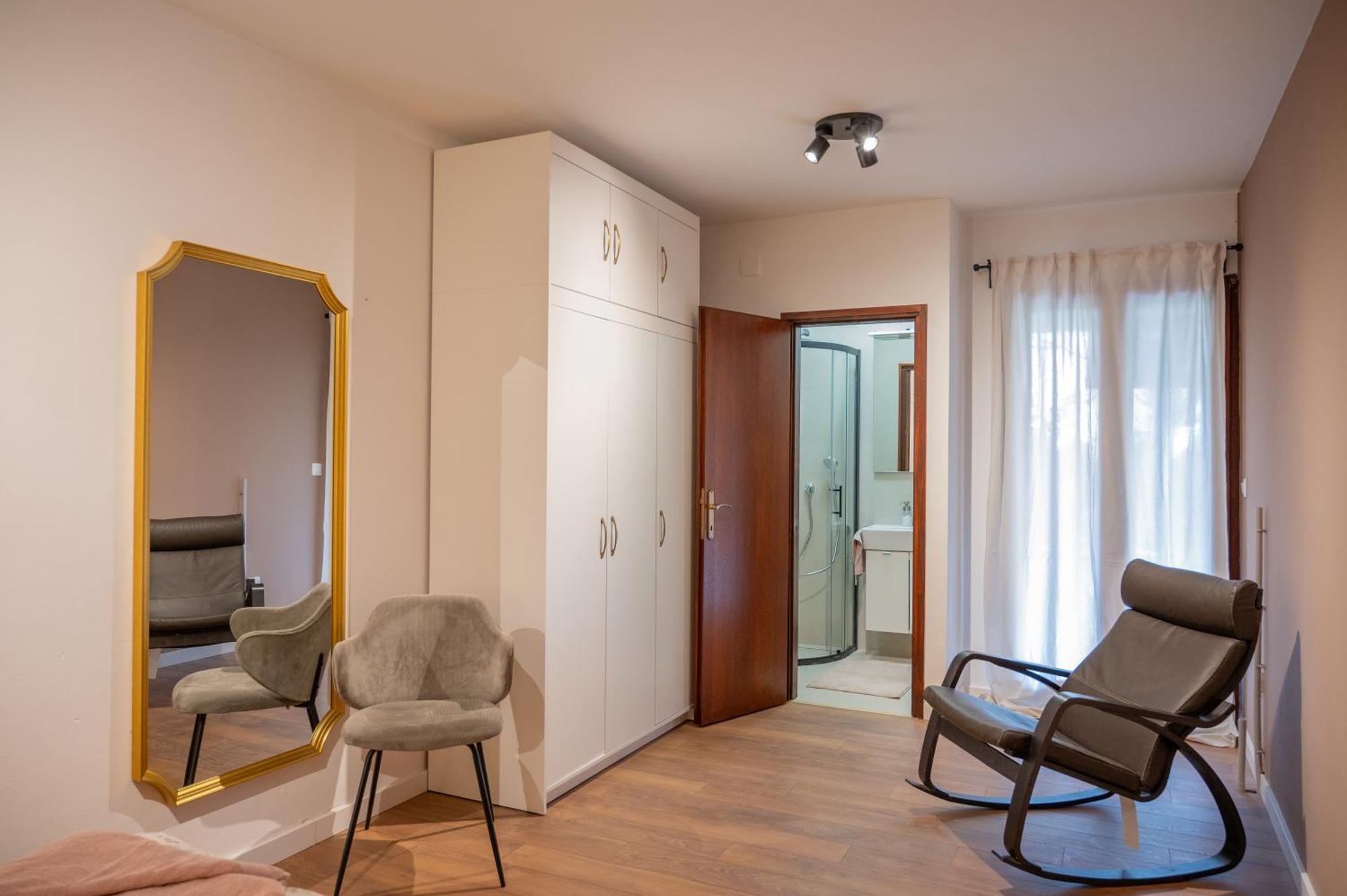 Apartman Rose-2025 Renovated Garden View โปเรช ภายนอก รูปภาพ